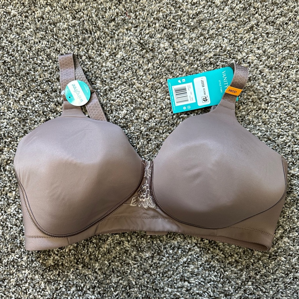 NWT Vanity Fair Bra 38DD